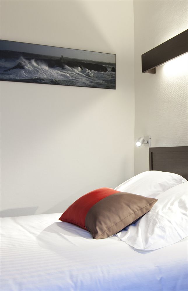 Logis Chateaubriand Hotel 2*