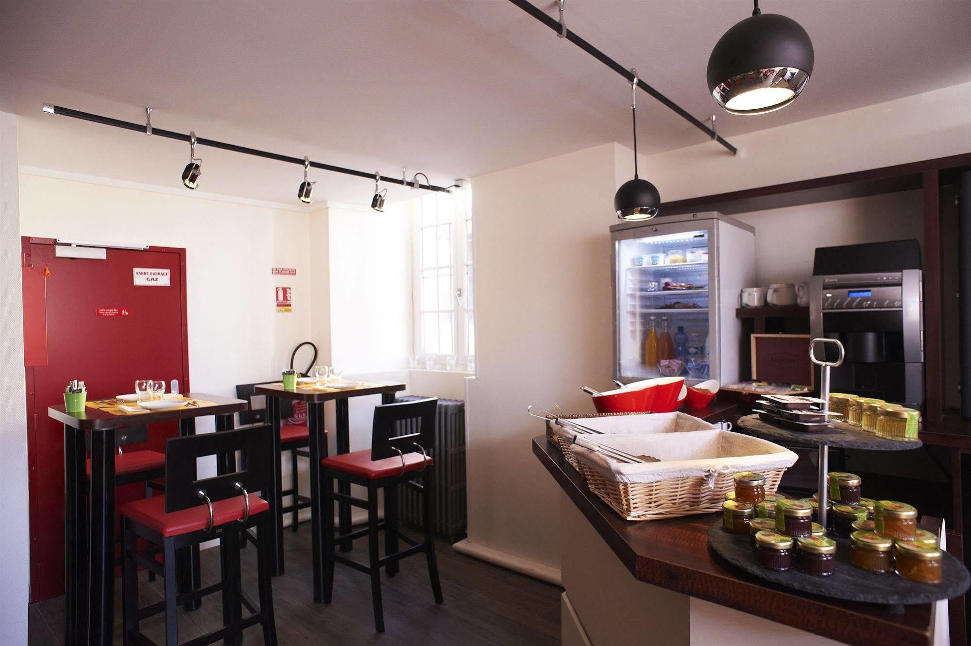 Hotel Logis Chateaubriand