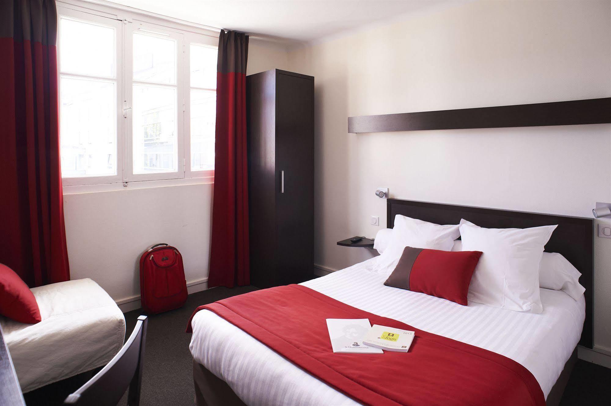 Logis Chateaubriand 2*