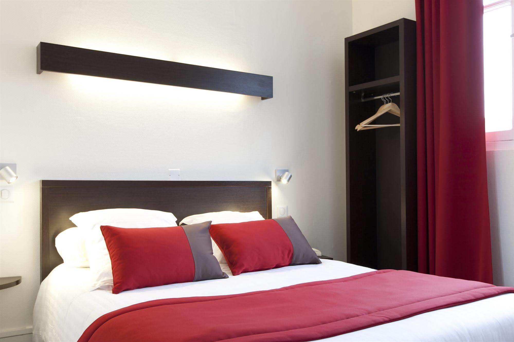 Logis Chateaubriand 2*