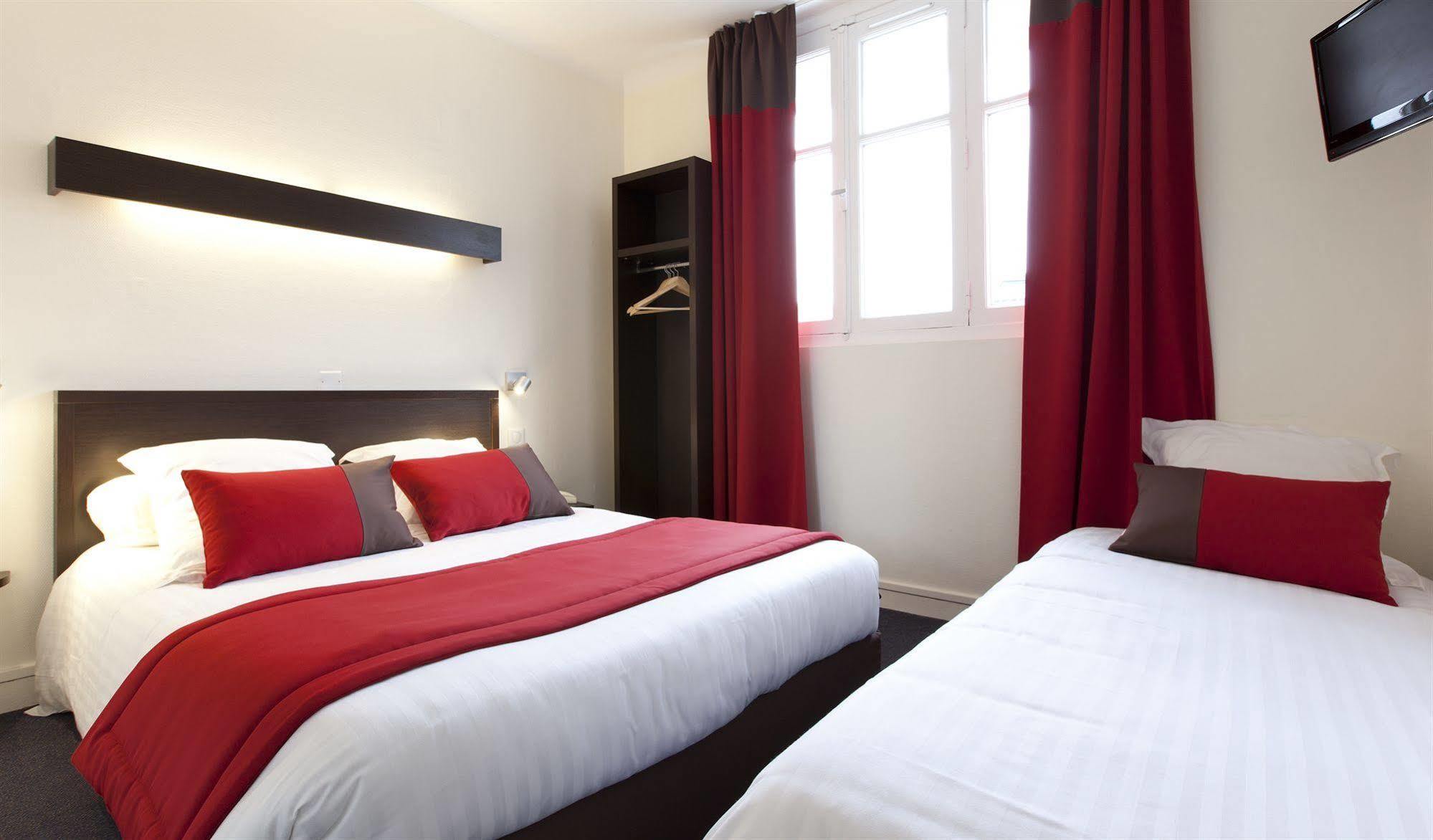 Logis Chateaubriand 2*